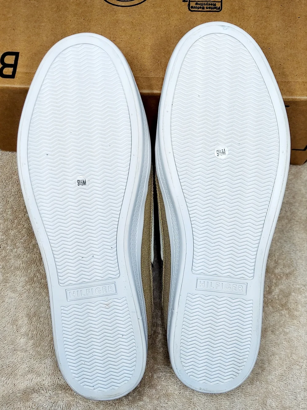 Tommy Hilfiger Metallic Gold Slip On Boat Shoes Loafers Womens Size 9.5 Nautical